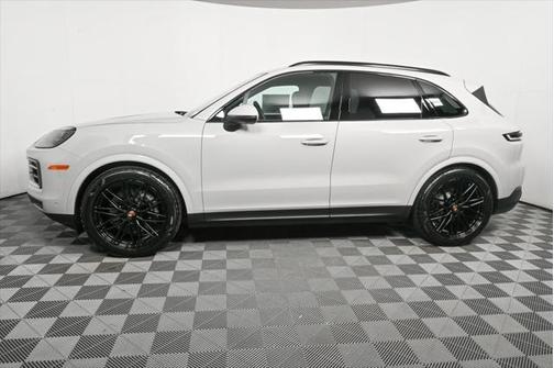 2025 Porsche Cayenne AWD