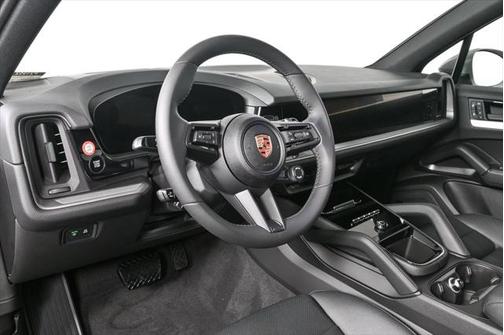2025 Porsche Cayenne AWD