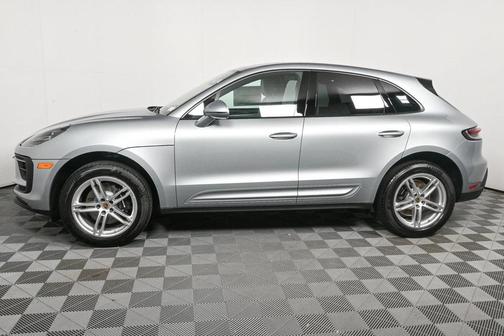 2025 Porsche Macan AWD