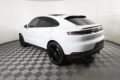 2024 Porsche Cayenne AWD