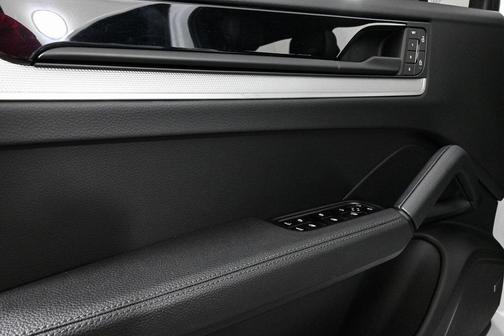 2024 Porsche Cayenne AWD