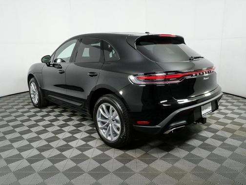 2026 Porsche Macan AWD