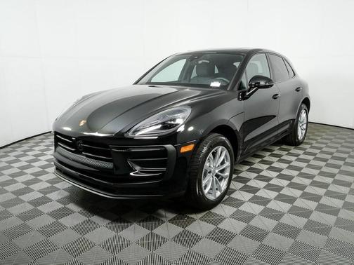 2026 Porsche Macan AWD