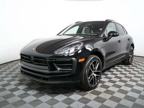 2025 Porsche Macan AWD
