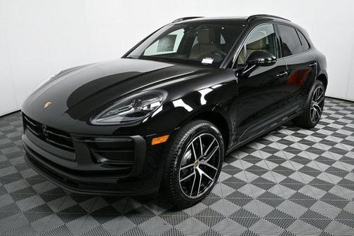 2025 Porsche Macan AWD