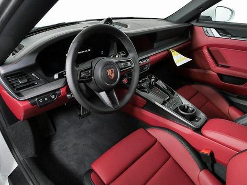 2026 Porsche 911 Carrera 4S Cabriolet