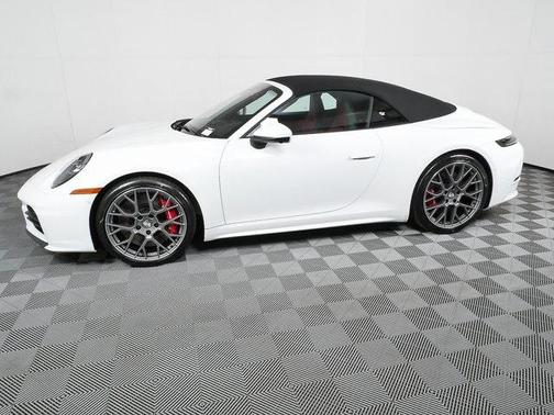 2026 Porsche 911 Carrera 4S Cabriolet