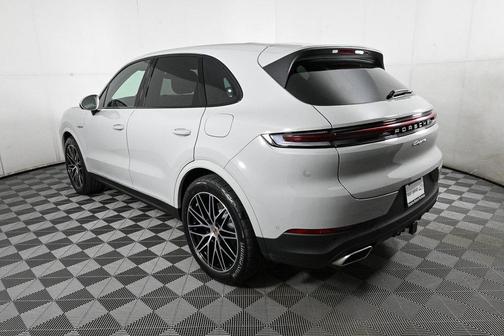 2025 Porsche Cayenne S