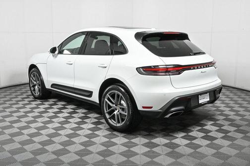 2025 Porsche Macan AWD