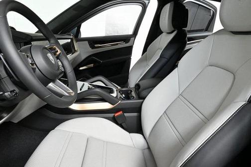 2025 Porsche Cayenne E-Hybrid S