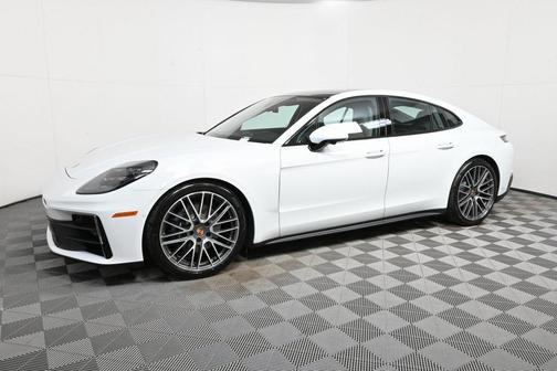 2026 Porsche Panamera RWD