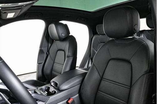2022 Porsche Cayenne Platinum Edition