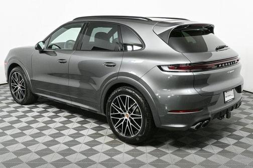 2025 Porsche Cayenne AWD
