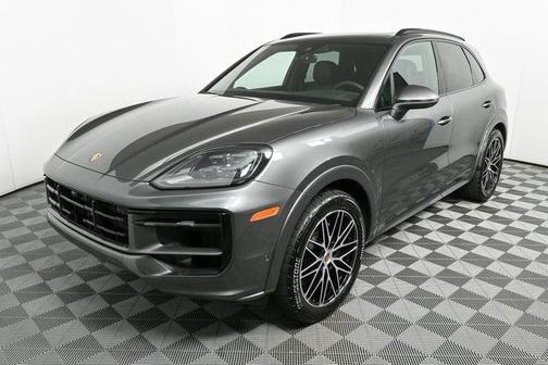 2025 Porsche Cayenne AWD