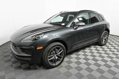 2025 Porsche Macan Base