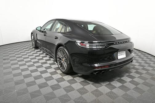 2023 Porsche Panamera Platinum Edition