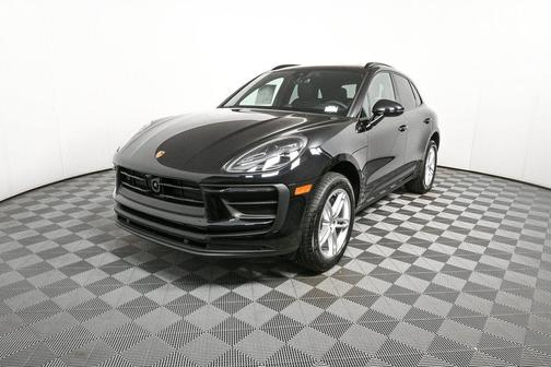 2026 Porsche Macan AWD