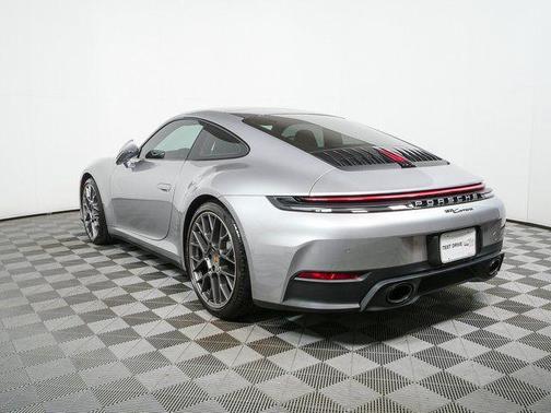 2025 Porsche 911 Carrera T