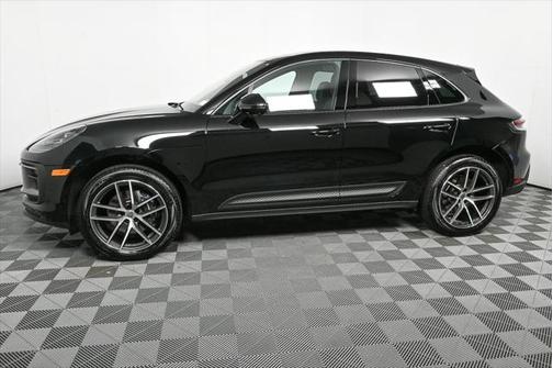 2025 Porsche Macan Base