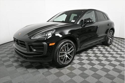 2025 Porsche Macan Base