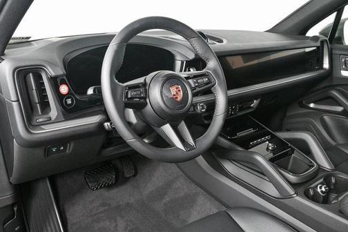 2025 Porsche Cayenne AWD
