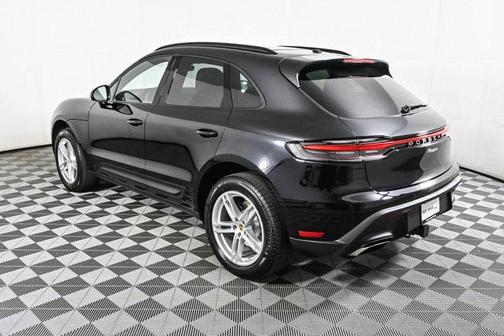 2025 Porsche Macan AWD