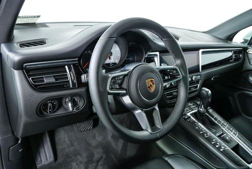White 2021 Porsche Macan Macan