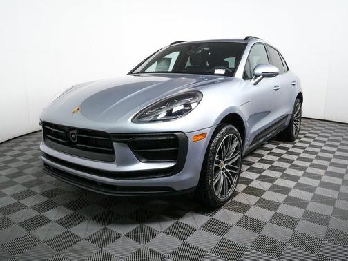 Dolomite Silver Metallic 2026 Porsche Macan Macan