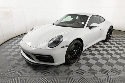 2024 Porsche 911 Carrera GTS
