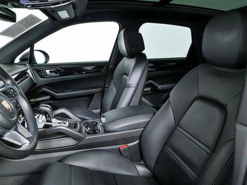 Quartzite Metallic 2019 Porsche Cayenne Cayenne