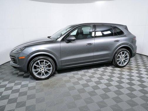 Quartzite Metallic 2019 Porsche Cayenne Cayenne