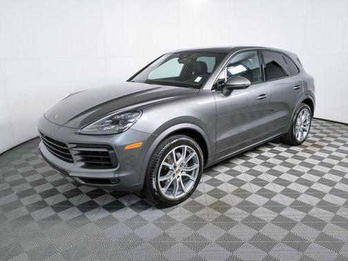 Quartzite Metallic 2019 Porsche Cayenne Cayenne
