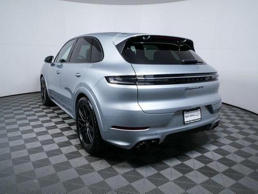 2026 Porsche Cayenne GTS