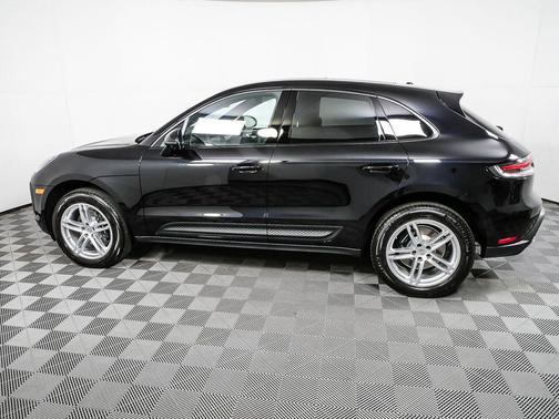 2026 Porsche Macan AWD