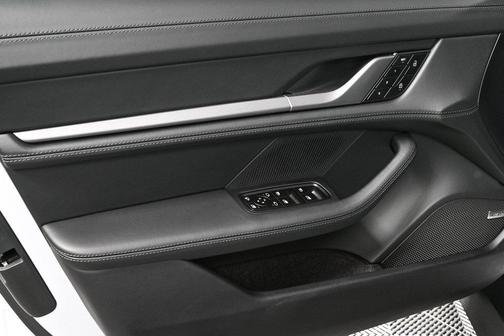 2025 Porsche Taycan 4S