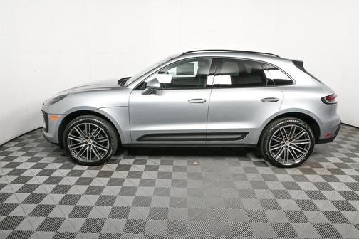 2026 Porsche Macan AWD