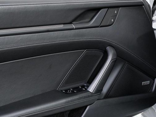 2022 Porsche 911 Carrera GTS