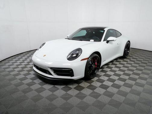 2022 Porsche 911 Carrera GTS