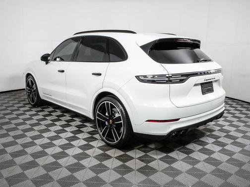 2021 Porsche Cayenne Turbo