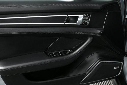 2019 Porsche Panamera GTS