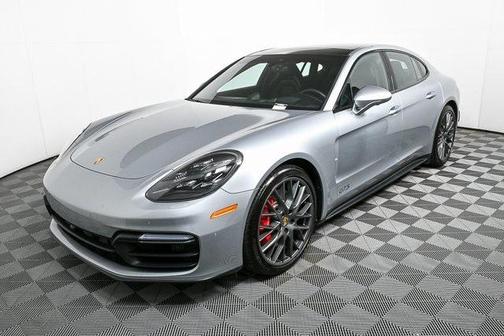 2019 Porsche Panamera GTS