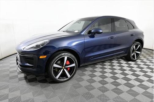 2022 Porsche Macan Base