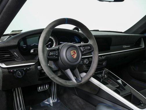 2023 Porsche 911 Dakar