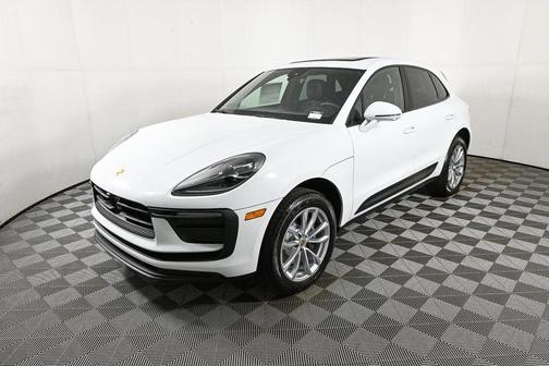2026 Porsche Macan AWD