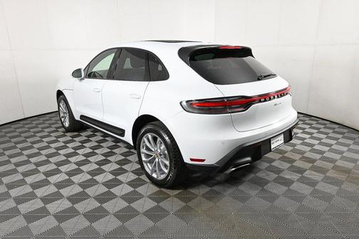 2026 Porsche Macan AWD