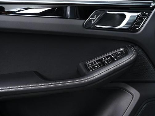 2025 Porsche Macan GTS