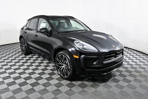2025 Porsche Macan Base