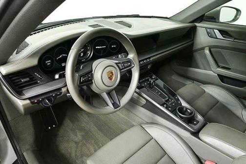 2022 Porsche 911 Carrera
