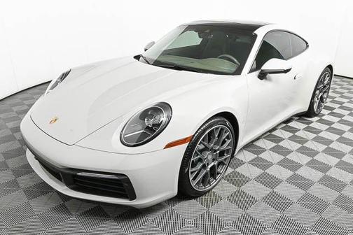 2022 Porsche 911 Carrera