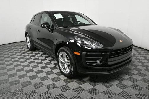 2025 Porsche Macan Base